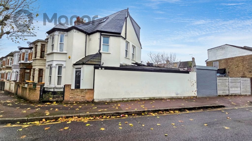 Property photo 2 of 34 Whatsapp Image 2025-12-06 At 12.42.53_55F638c7