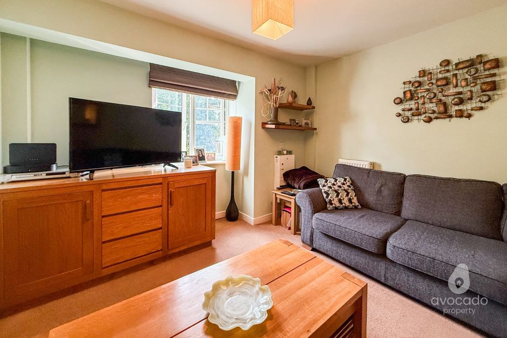 Property photo 3 of 15 4381954