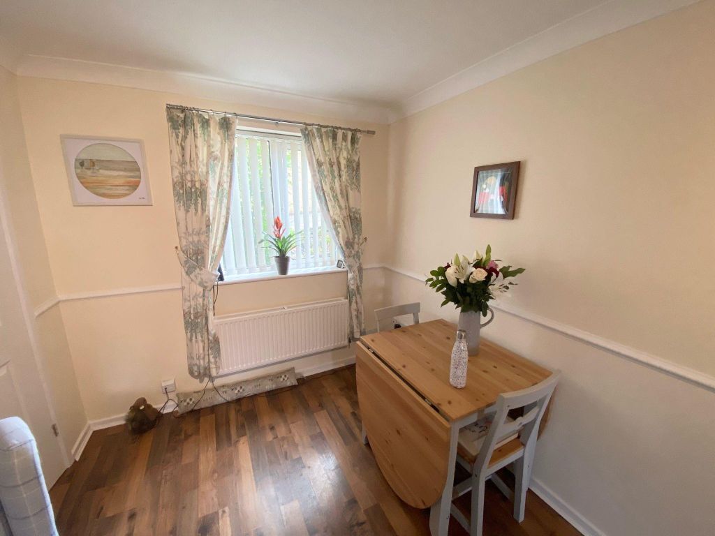Property photo 2 of 11 Image