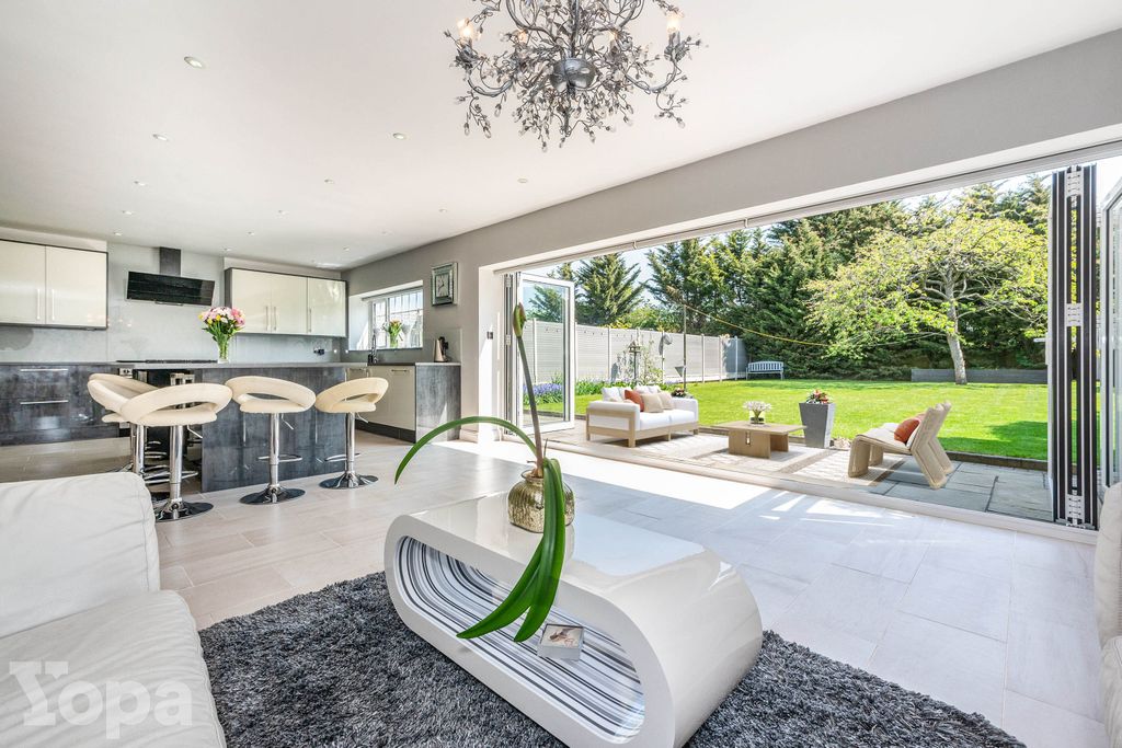 Property photo 2 of 25 Photo #2