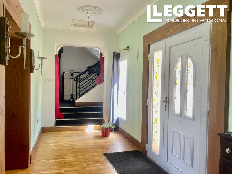 Property photo 2 of 10