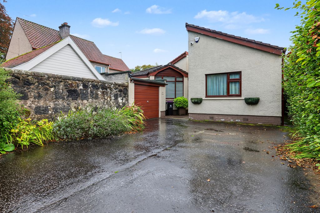 Property photo 1 of 32