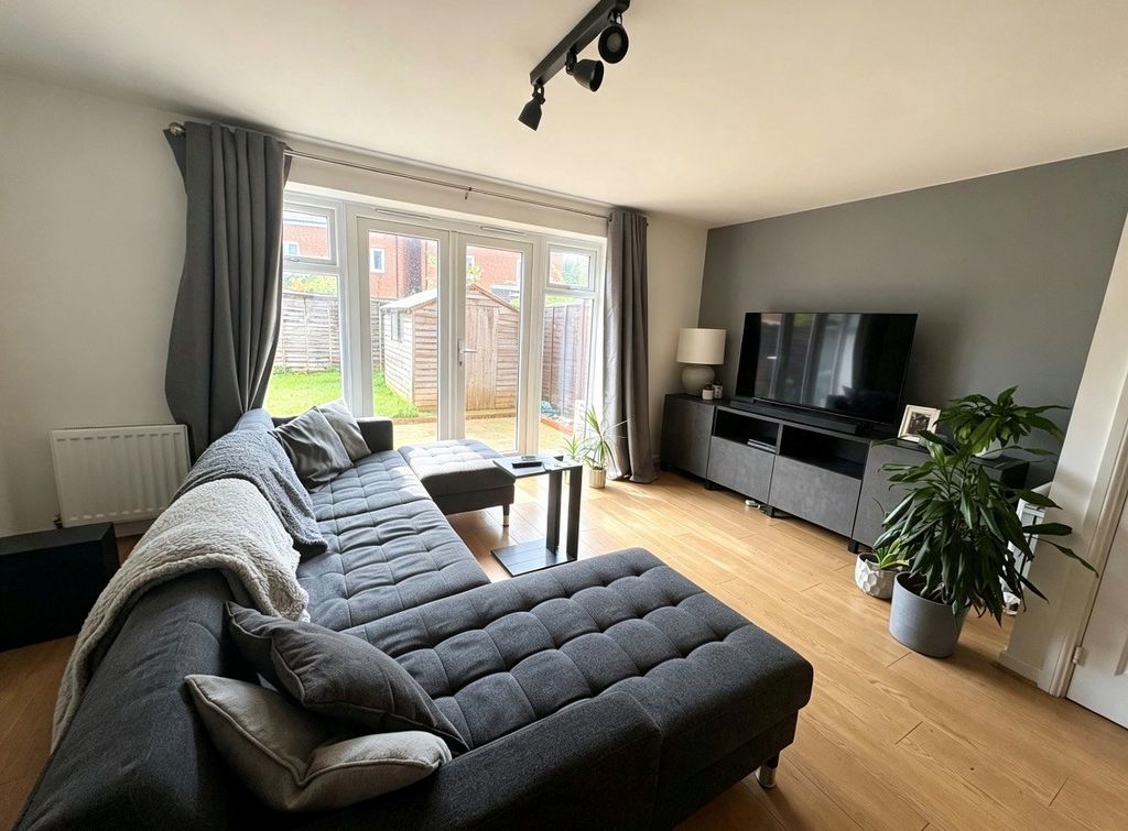 Property photo 2 of 13