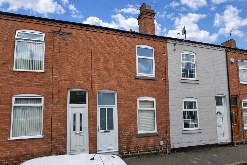 Property photo 1 of 3