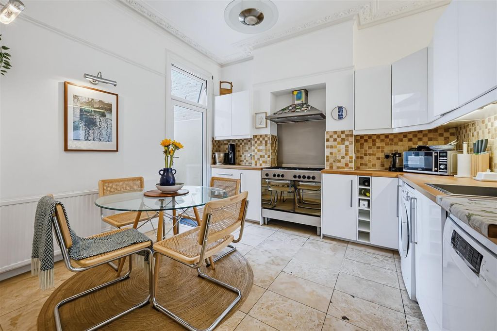 Property photo 1 of 12 Alexandra Road (1).Jpg