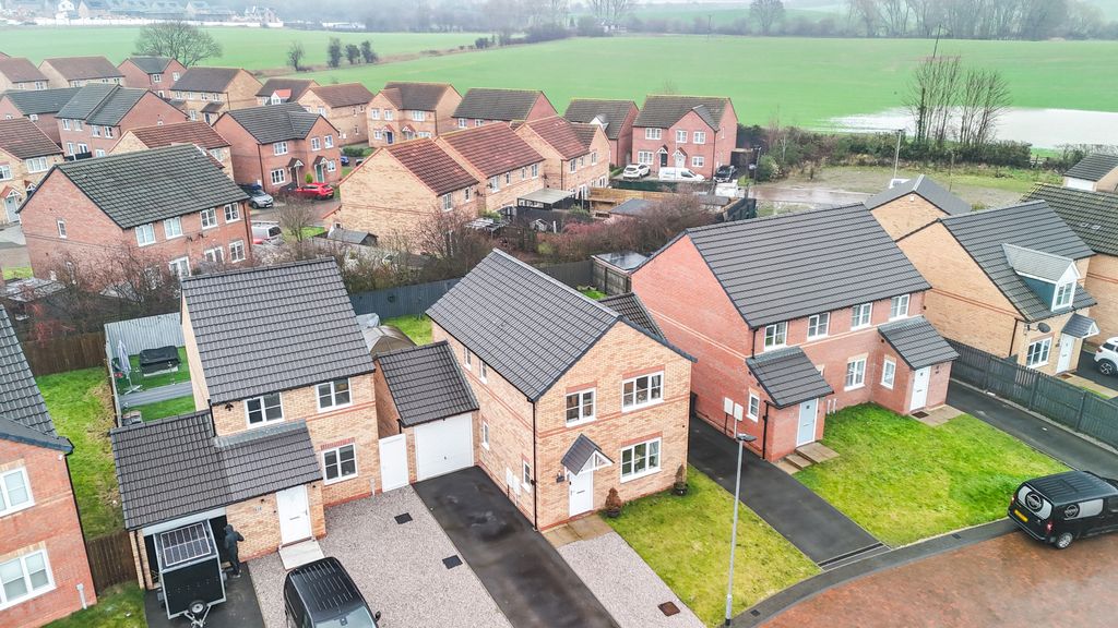 Property photo 3 of 29 Drone Full Colour