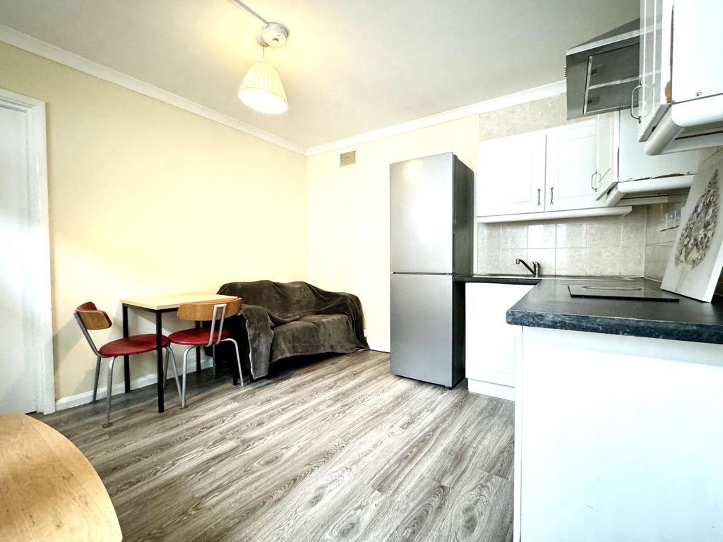 Property photo 1 of 4