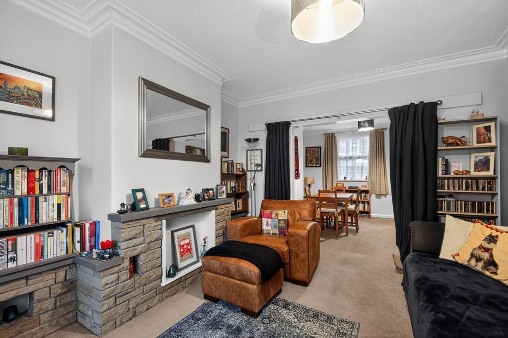 Property photo 3 of 15 6Rawsonstreet-3.Jpg