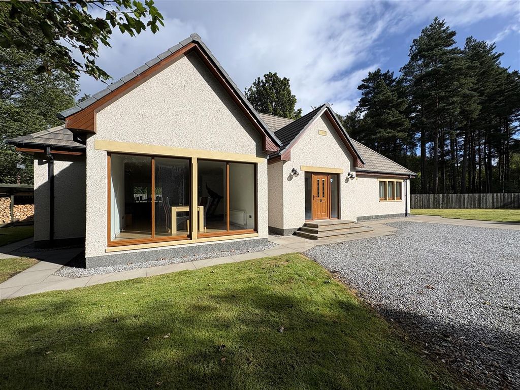 Property photo 1 of 31 Rose Villa, Carron