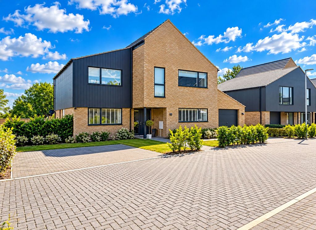 Property photo 1 of 52