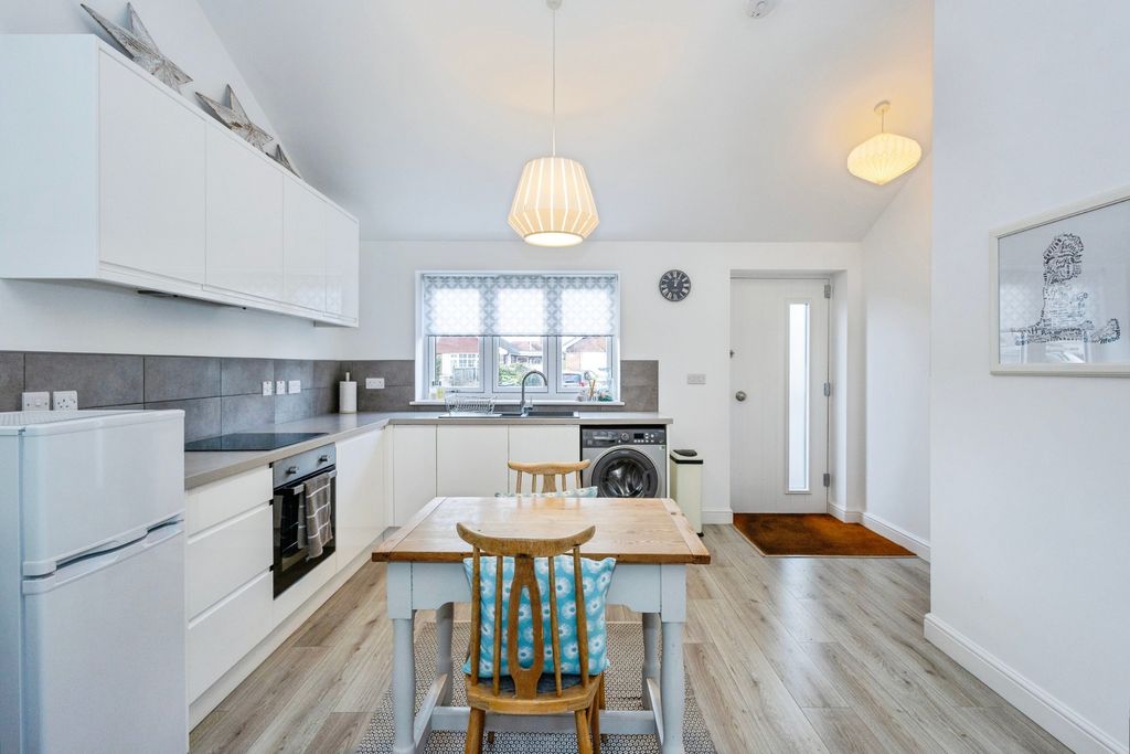 Property photo 2 of 10 Kitchen Area