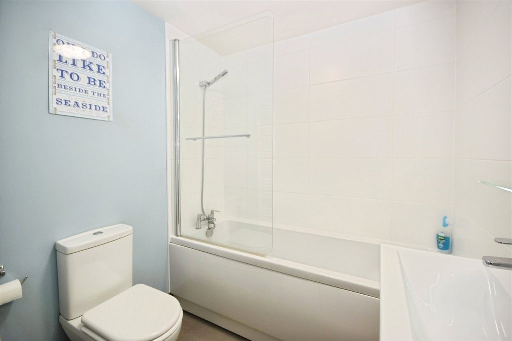 Additional image 9 of 3 bed flat for saleMarine Parade, Tywyn, Gwynedd LL36