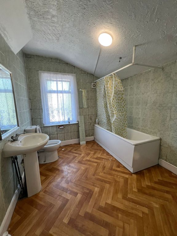 Property photo 2 of 12 Gallery