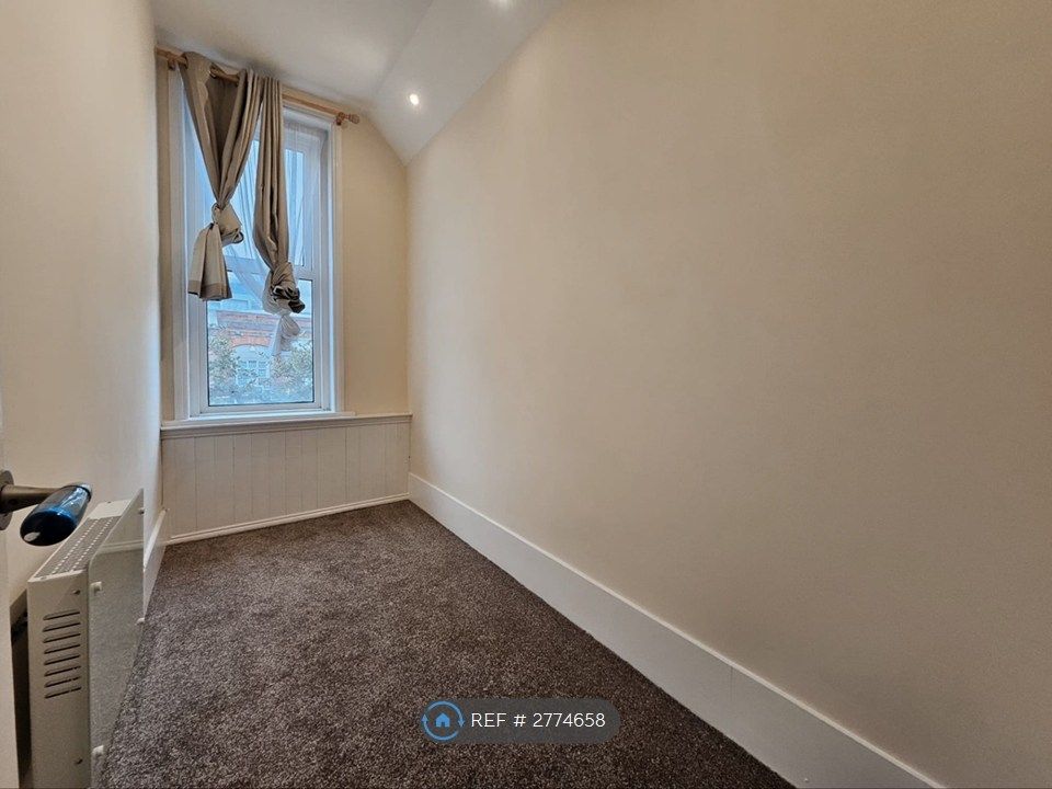 Property photo 3 of 4
