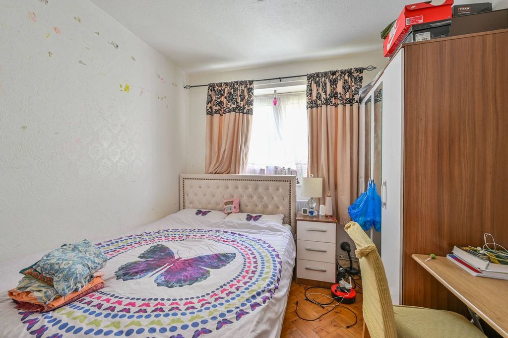 Property photo 3 of 4