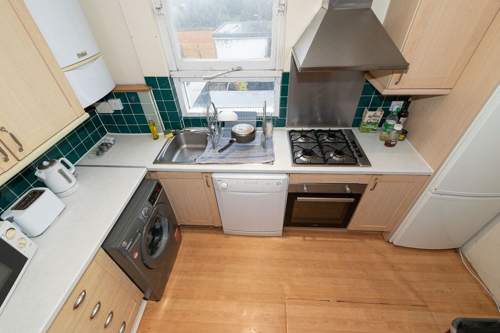 Property photo 2 of 12