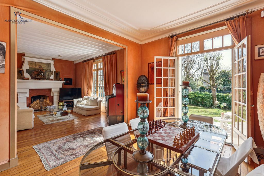 Property photo 2 of 14