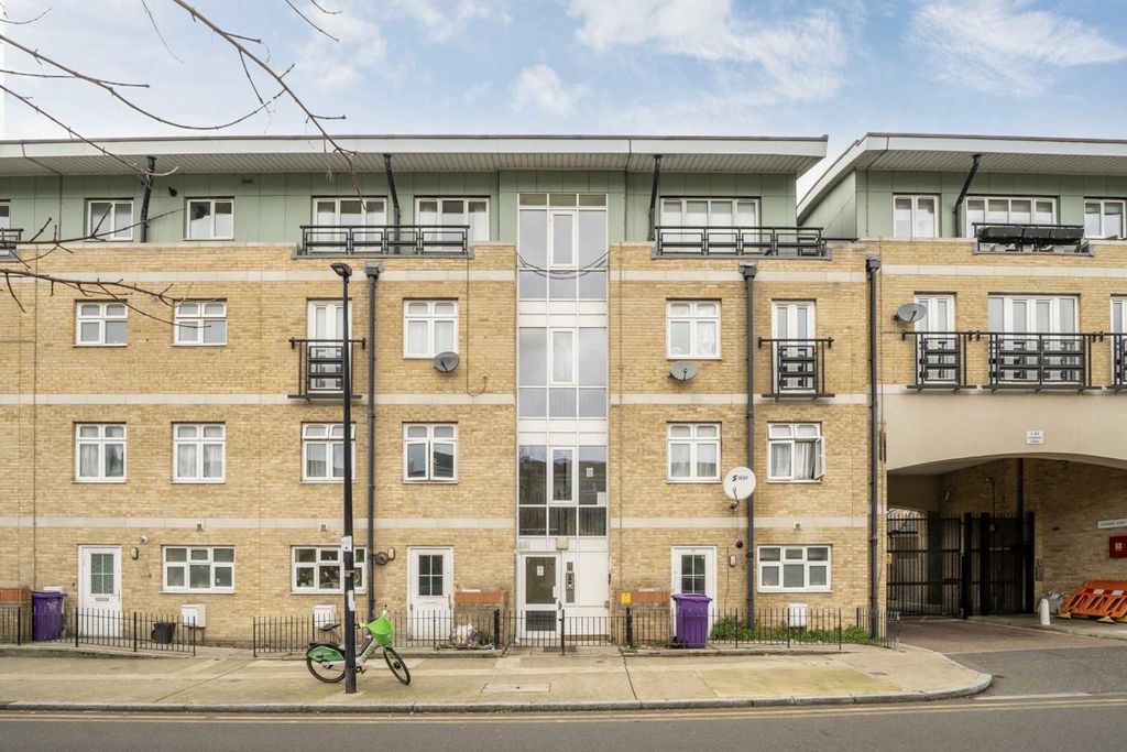 Property photo 2 of 6