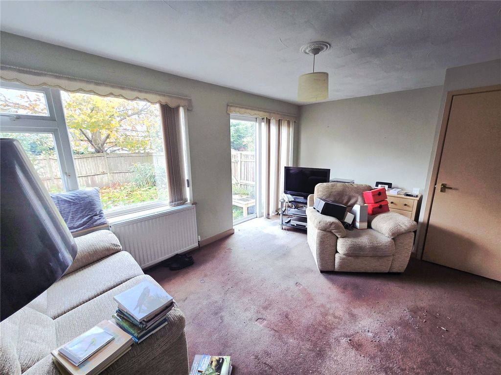 Property photo 2 of 8 Picture No. 24