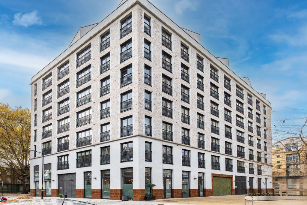 Property photo 1 of 5