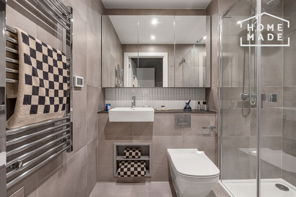 Property photo 3 of 29 6553De62Cba8Caf8Ab2Ebc324F2E