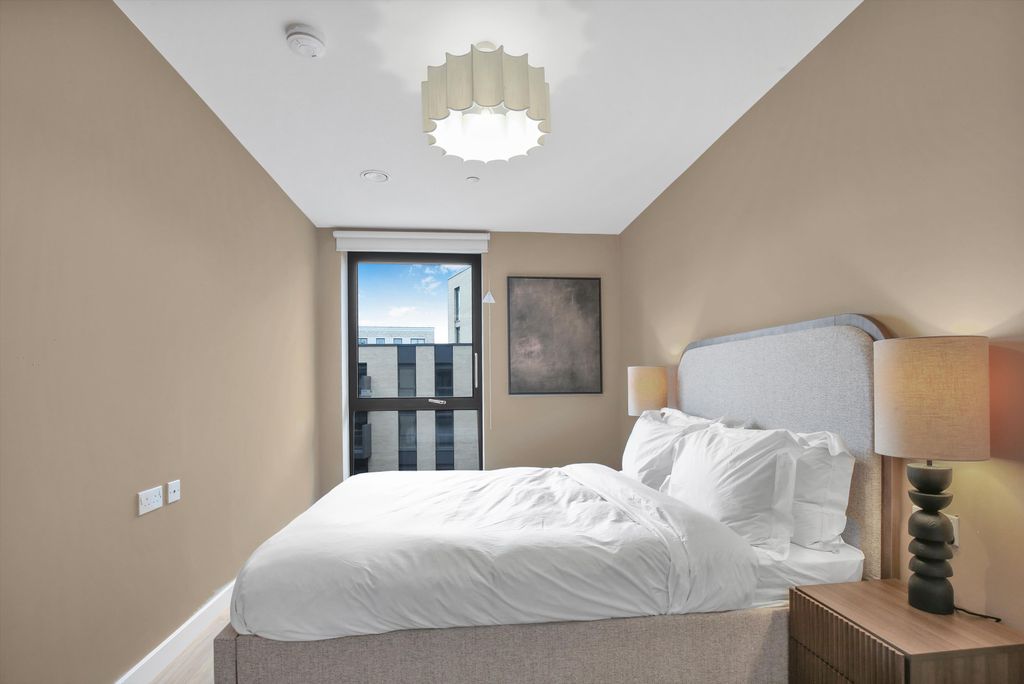 Property photo 3 of 32 Image