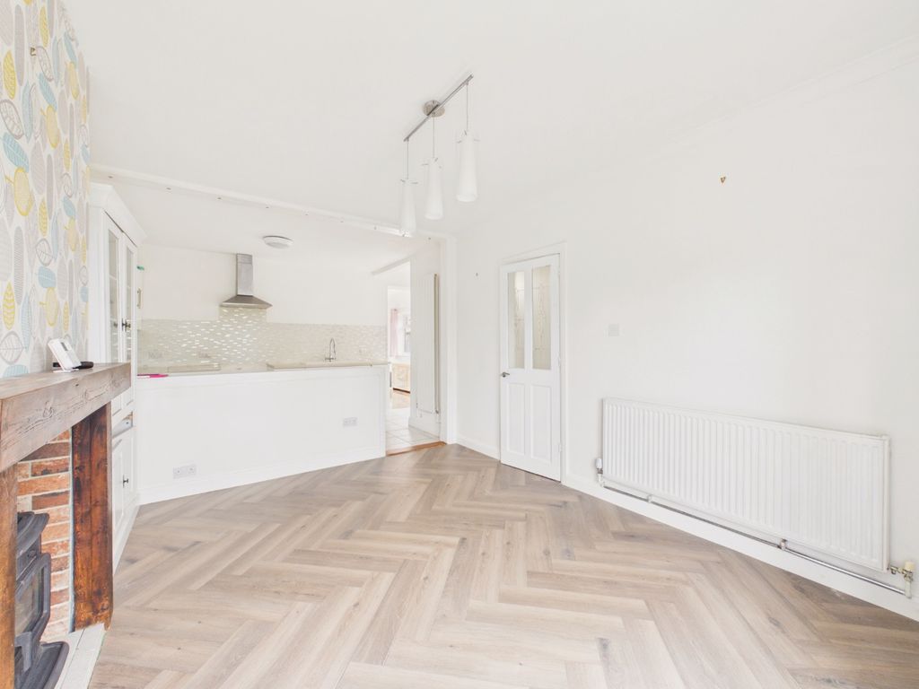 Property photo 3 of 14 4492315