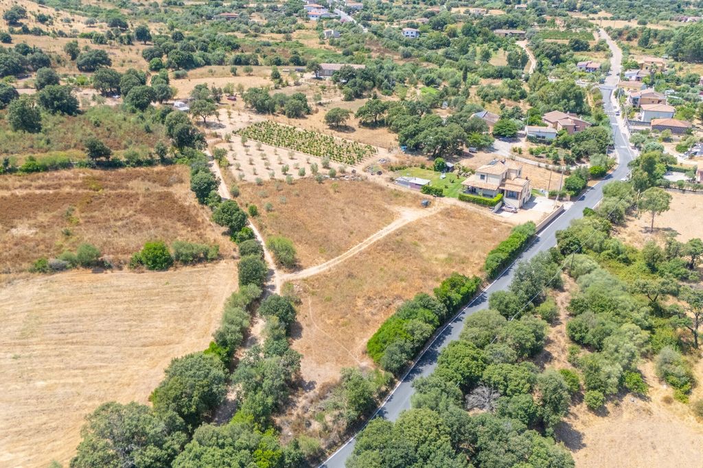 Property photo 1 of 25