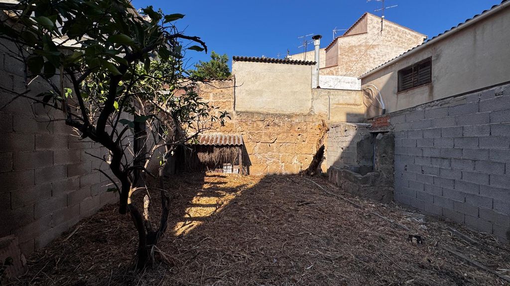 Property photo 3 of 6 003.Jpeg