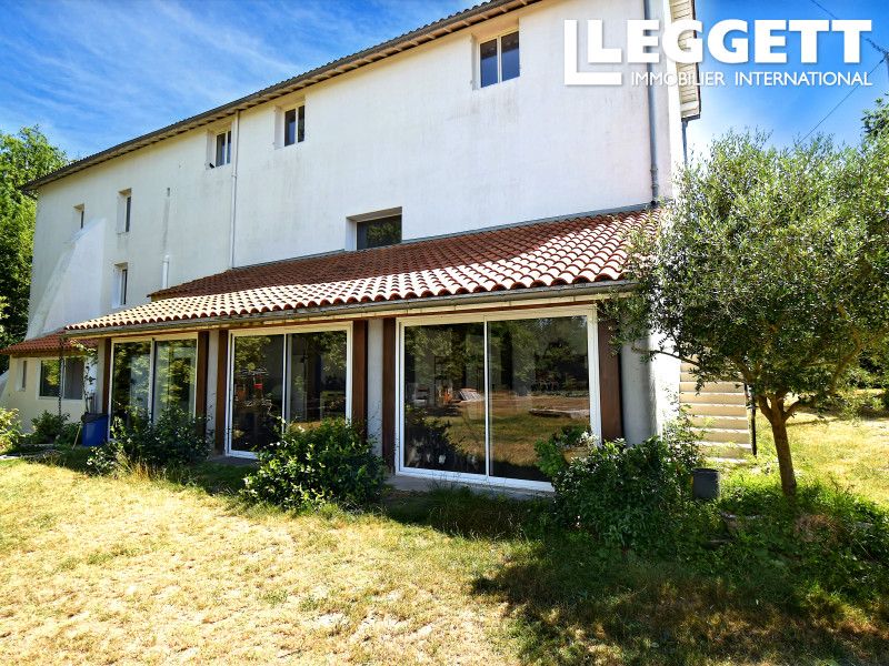 Property photo 2 of 10