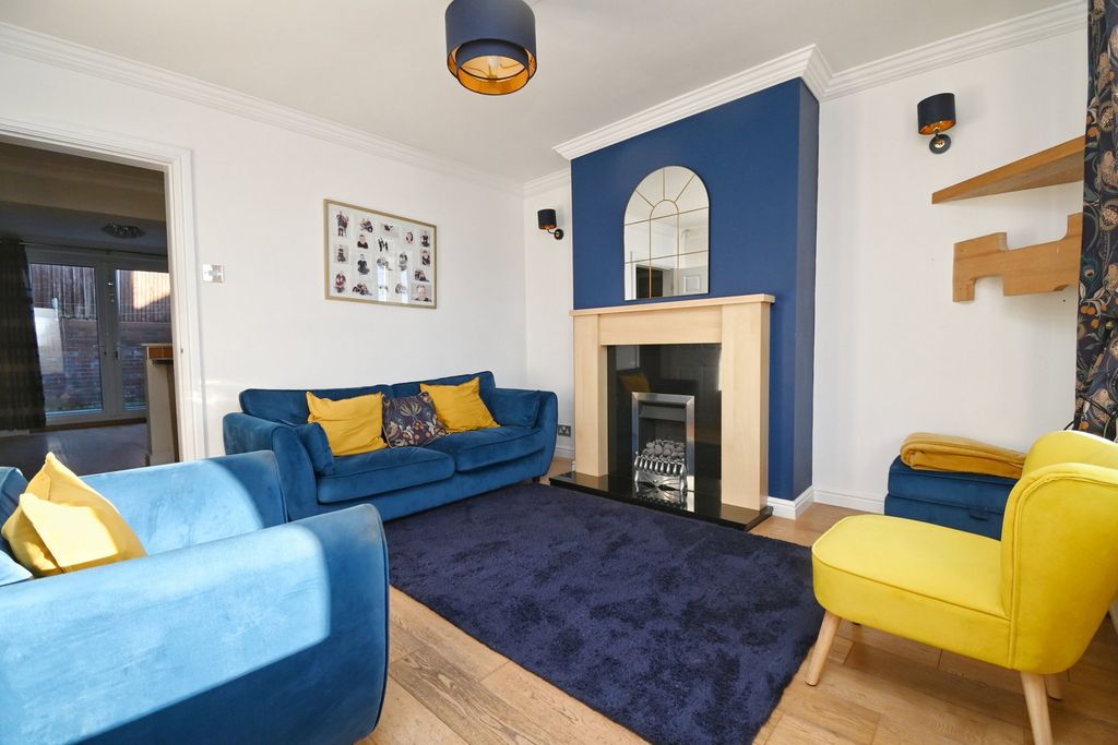 Property photo 2 of 19