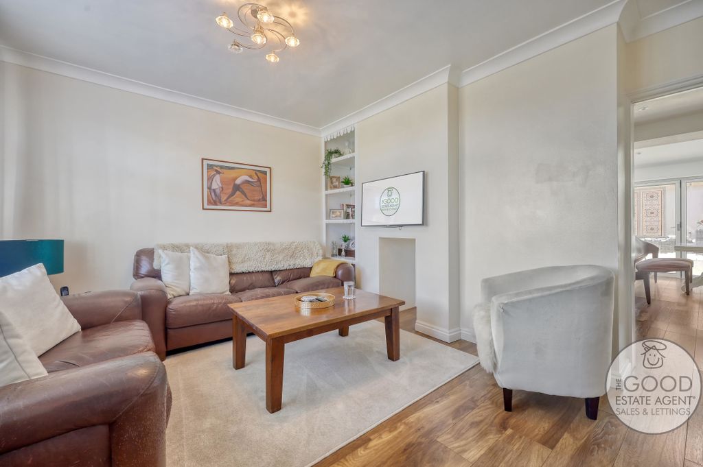 Property photo 2 of 21