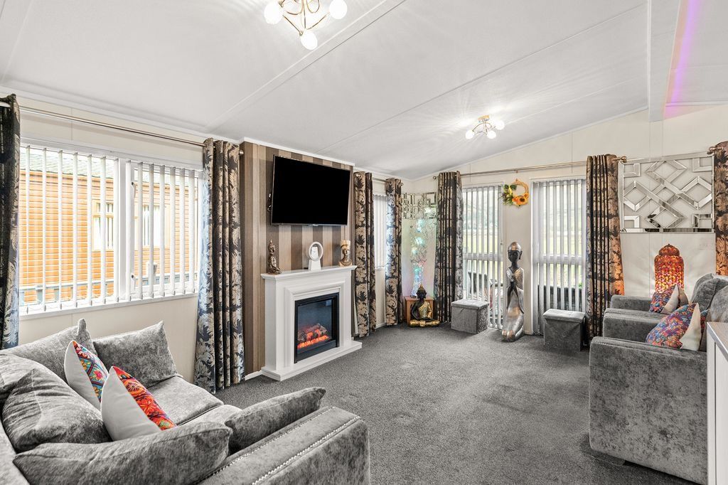 Property photo 3 of 35 4704995