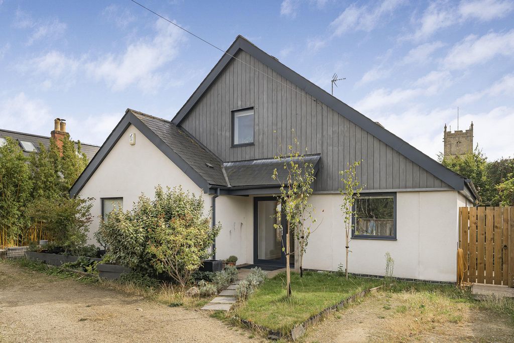 Property photo 2 of 43