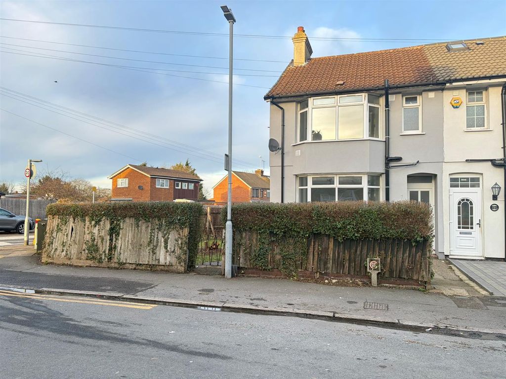 Property photo 1 of 12 Front Of House.Jpeg