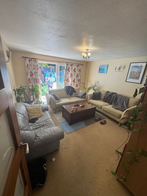 Property photo 3 of 6 Picture No. 07