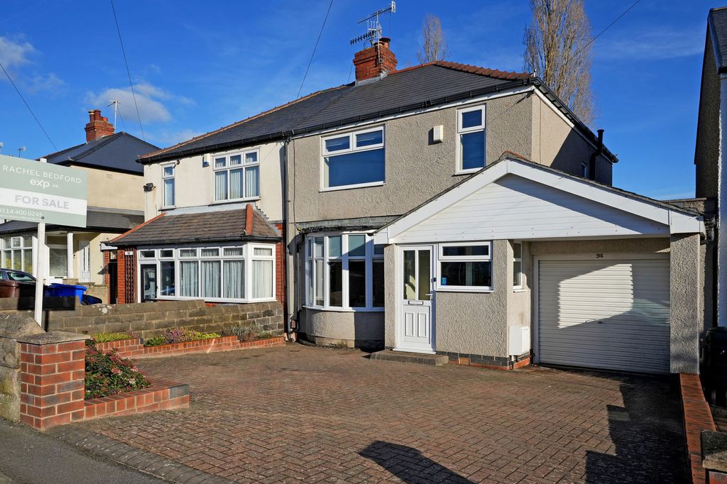 Property photo 1 of 27