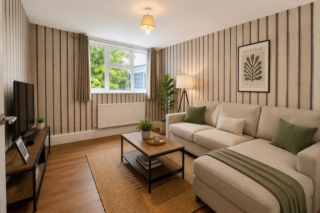 Property photo 1 of 8 Reception Room