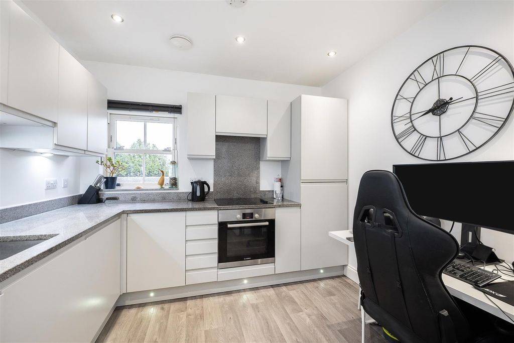 Property photo 3 of 10 Forest-View-02.Jpg