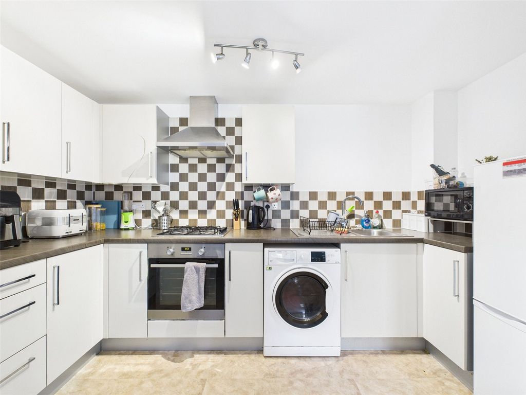 Property photo 2 of 17 Picture No. 02