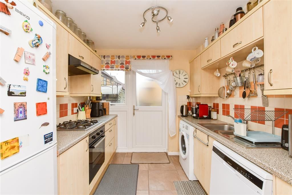 Property photo 3 of 16 Kitchen