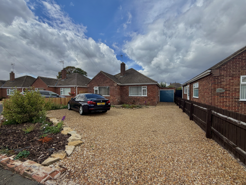 Property photo 1 of 10 Front