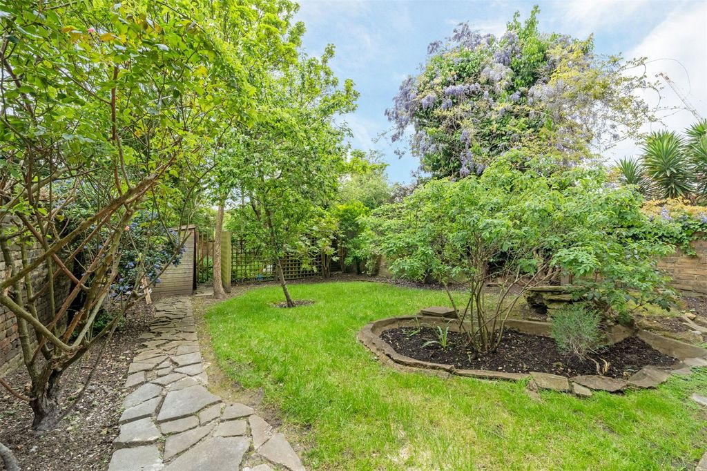 Property photo 2 of 21 Picture No. 08