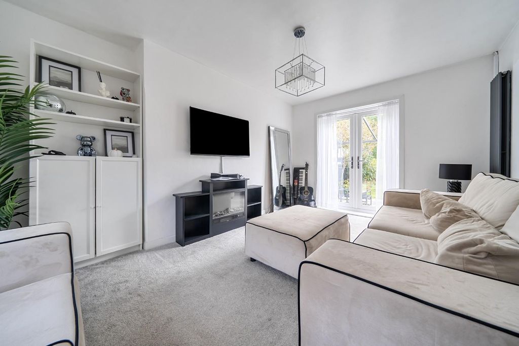 Property photo 3 of 14 17-1372760-8-68F8cc3F78546-17.Jpg