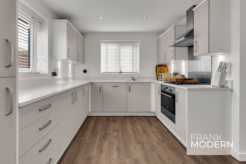 Property photo 3 of 45 Kitchen