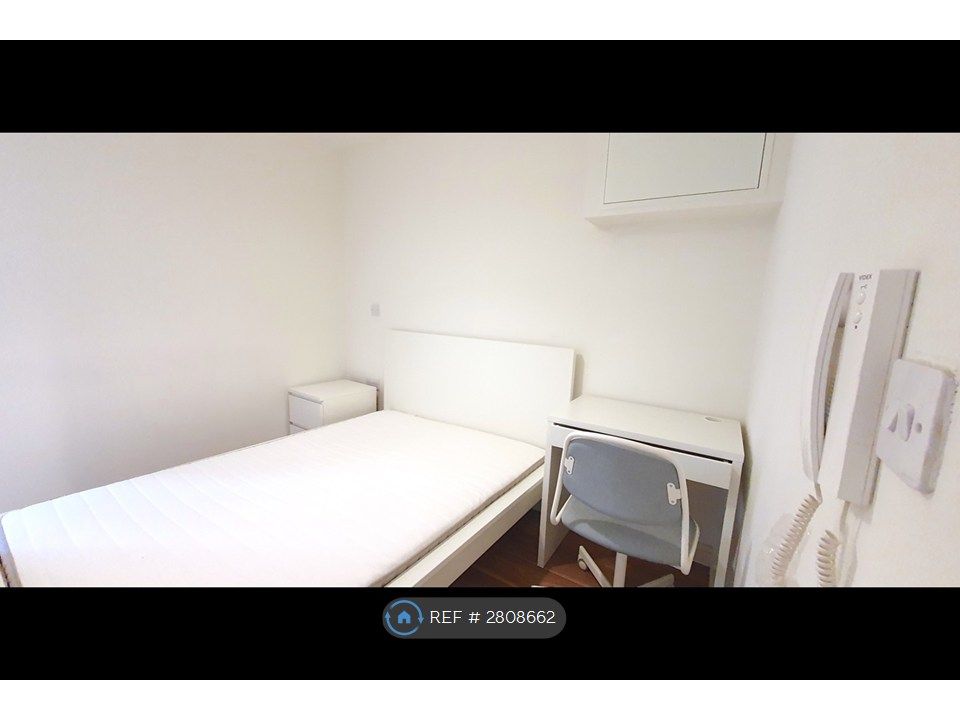 Property photo 3 of 16 Sleeping Area