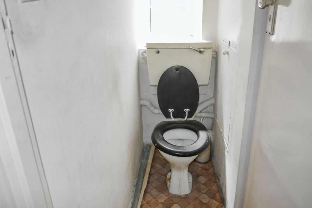 Property photo 3 of 30