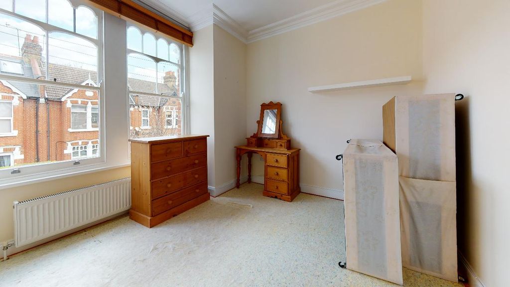 Property photo 3 of 8 Bedroom