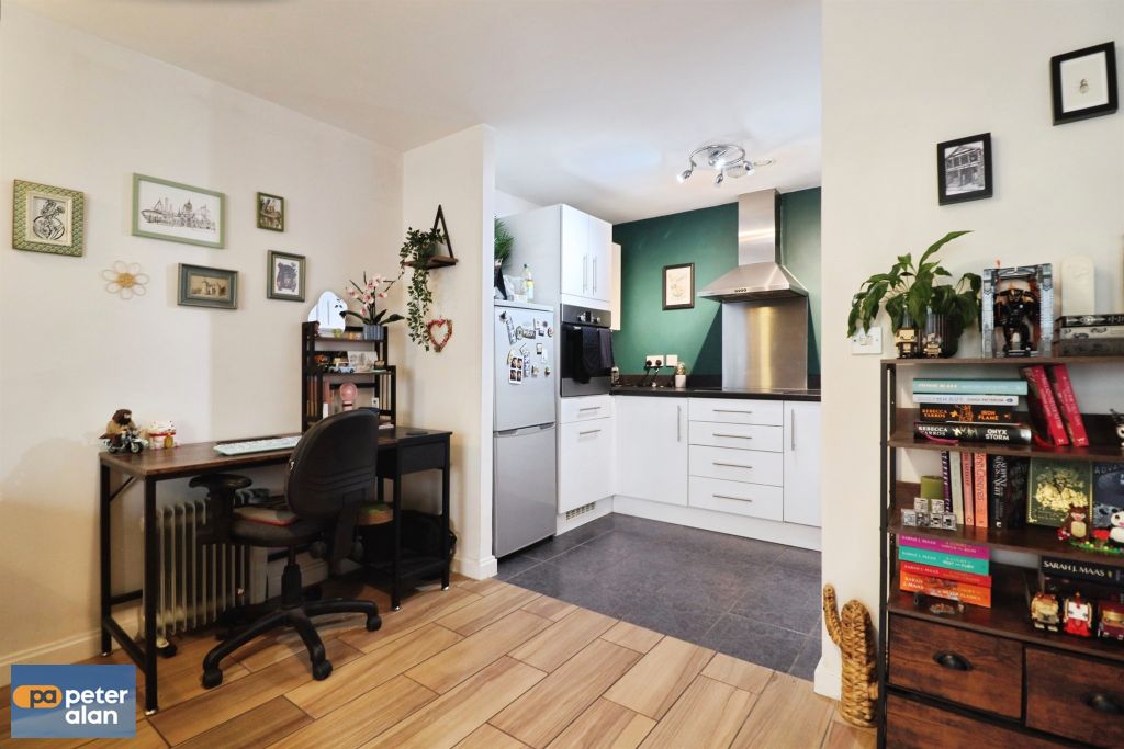 Property photo 2 of 14