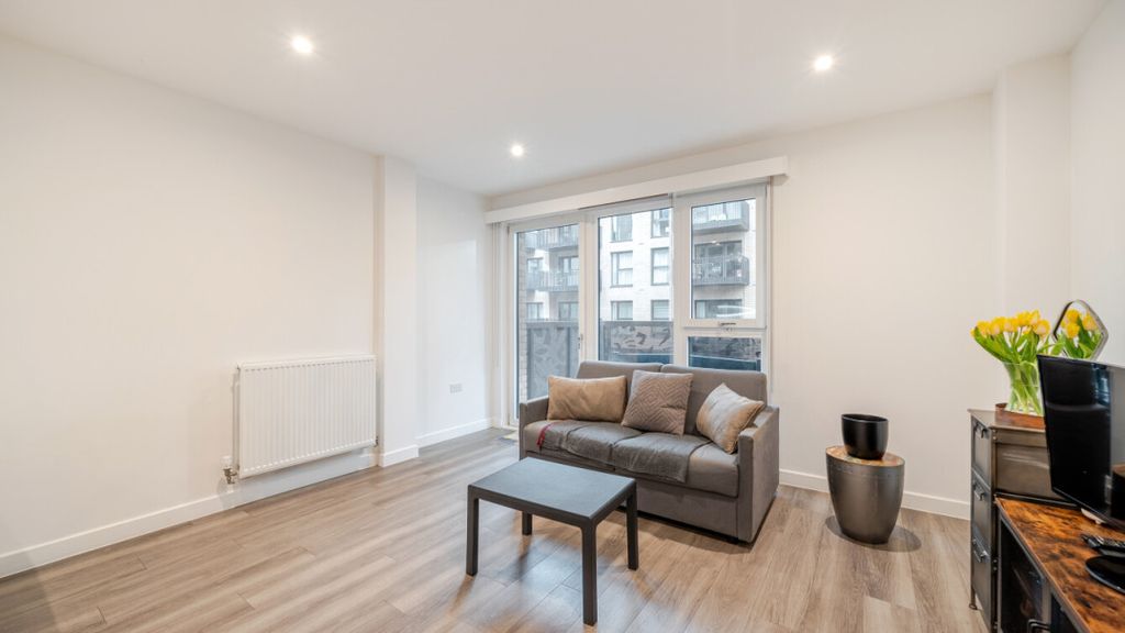 Property photo 3 of 20